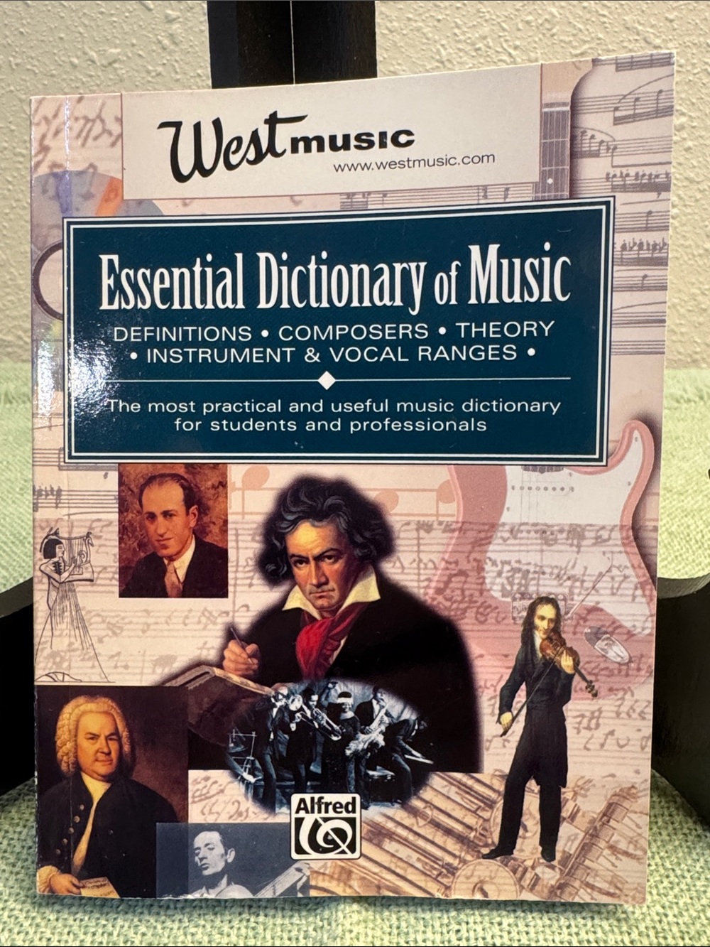 Alfred Essential Dictionary of Music - Teal & Cream
